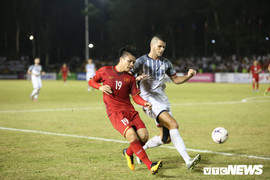 BLV Quang Huy: Quang Hải bị Silva bắt bài