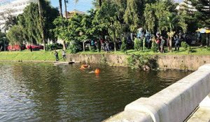 Phát hiện nam thanh niên chết dưới hồ, thi thể có 2 vết thương