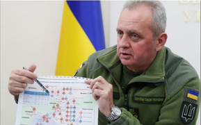 Tướng quân đội Ukraine nói xe tăng Nga chỉ còn cách biên giới nước này 18 km