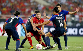 AFF gọi Quang Hải là ‘pháp sư chân trái’