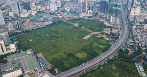 Clip: Toàn cảnh dự án công viên gần 1.000 tỷ đồng có nhà hát hiện đại nhất Hà Nội nhìn từ flycam