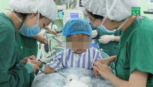 Bé gái 3 tuổi trở thành bệnh nhân ung thư vú trẻ nhất thế giới