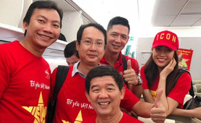 Á hậu Lệ Hằng cùng Bình Minh sang Malaysia cổ vũ đội tuyển Việt Nam