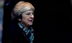 Thủ tướng Anh vượt qua cuộc bỏ phiếu bất tín nhiệm