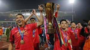 Video: Toàn cảnh tuyển Việt Nam đánh bại Malaysia, vô địch AFF Cup 2018