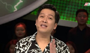 Hari Won bỏ đi do tranh cãi, Trường Giang cáu gắt vì phải dẫn một mình