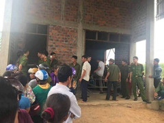 Giám đốc phòng giao dịch ngân hàng chết trong tư thế treo cổ sau nhà