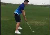 Video: Đặng Văn Lâm tạo dáng đánh golf cực hài