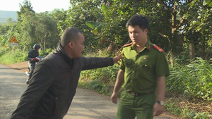 Bị lập biên bản, thanh niên đánh CSGT ở Đắk Lắk