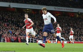 Video: Tottenham hạ Arsenal, vào bán kết Cúp Liên đoàn đấu Chelsea