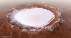 Hình ảnh 'hồ tuyết' tuyệt đẹp trên sao Hỏa