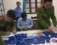 Phát hiện 3 bánh heroin, 14.000 viên ma tuý tổng hợp trong nhà trùm ma túy xứ Nghệ