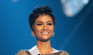 H'Hen Niê tâm sự chuyện rửa bát, ở trọ phòng 8 người