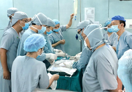 Lần đầu ghép tạng xuyên Việt cho trẻ em từ người cho chết não