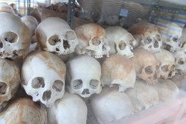 Chuyện kinh hoàng ở vùng đất Tây Nam: Những hộp sọ u buồn và bức tường chùa đẫm máu
