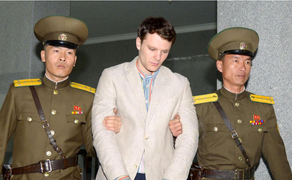 Tòa án Mỹ yêu cầu Triều Tiên trả 500 triệu USD cho gia đình Otto Warmbier