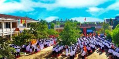 Nam sinh lớp 11 đánh thầy giáo nhập viện do bị nhắc trong giờ chào cờ