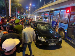 Video: Hiện trường tài xế say rượu tông hai bà bầu nhập viện rồi bỏ chạy ở Hà Nội