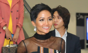 H’Hen Niê dí dỏm kể chuyện ra đường bịt kín mặt vẫn bị khán giả nhận ra