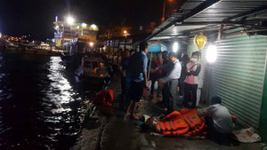 Lật tàu cao tốc giữa vịnh ở biển Nha Trang, 2 người thiệt mạng