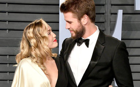 Liam Hemsworth cưới Miley Cyrus: Kết đẹp cho chuyện tình yêu 10 năm