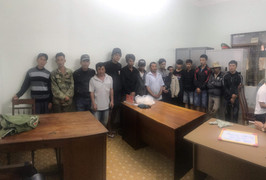 Bắt 15 nghi can đánh bạc bằng hình thức đá gà ở Đắk Lắk