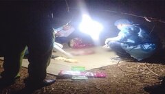 Sau cãi vã với vợ, chồng phát hiện thi thể con trai vừa chào đời bị vùi dưới gốc tre