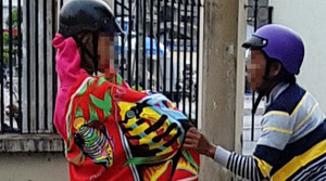 Nước mắt của người mẹ 13 tuổi bế con trai đến phiên tòa xử chồng