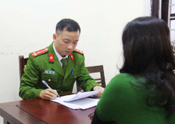 Chồng cảnh báo bị lừa, vợ vẫn âm thầm 'tặng' 300 triệu đồng cho bạn trai ngoại quốc