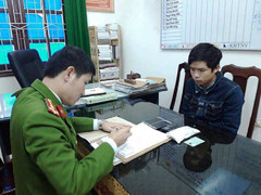 Nữ giáo viên bị người tình dùng clip sex tống tiền