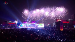 Video: Triều Tiên đón năm 2019 với màn pháo hoa ấn tượng, ca nhạc đặc sắc