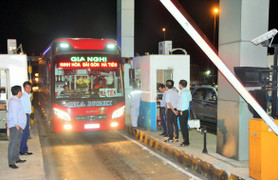 Cao tốc TP.HCM - Trung Lương vẫn kiểm soát xe, tránh bị biến thành 'đường làng'