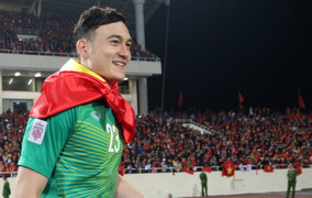 Đối thủ của Đặng Văn Lâm ở Muangthong United là ai?