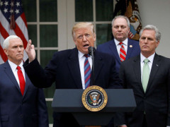 Tổng thống Trump đe dọa dùng quyền khẩn cấp để xây bức tường biên giới