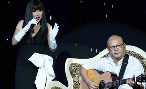 Phương Thanh bị xếp ngang hàng Uyên Linh, nhiều ca sĩ bức xúc