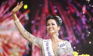 H’Hen Niê từng bị ảnh hưởng tâm lý trầm trọng khi trở thành Hoa hậu Hoàn vũ Việt Nam