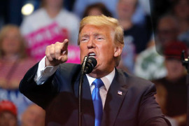 Tổng thống Trump gọi những người không ủng hộ 'bức tường' là tội phạm