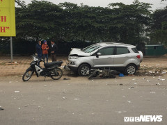 Clip: Hiện trường ô tô điên tông hàng loạt xe máy khiến 2 người thiệt mạng ở Hà Nội