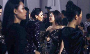 Ảnh Hương Tràm chạm mặt và hỏi han Thu Minh gây chú ý