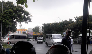 Loạn ô tô biển số Lào chạy ‘dù’, trốn thuế ở Đà Nẵng