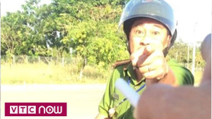 Bình Phước xác minh clip công an chửi bới, sỉ nhục tài xế xe đầu kéo