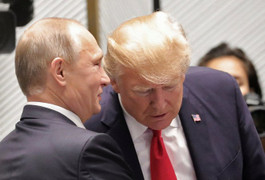 Ông Trump bị tố giấu tất cả ghi chép nội dung các cuộc gặp với ông Putin