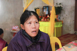 Xót xa góa phụ nghèo có con trai duy nhất sắp tốt nghiệp đại học bị tàu cán chết