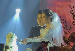 Hé lộ không gian cưới sang trọng của ca sĩ Lê Hiếu và bà xã Thu Trang