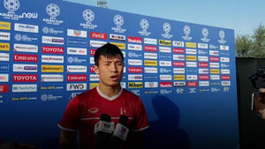 Hậu vệ Bùi Tiến Dũng: 'Cơ hội vào vòng trong là 50-50'