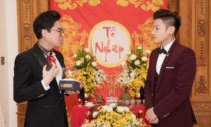 Ngọc Sơn nhắn nhủ học trò: ‘Nếu theo thầy, nhớ đội chữ Hiếu lên đầu mà đi’