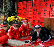 Câu đối Tết - thú chơi tao nhã, mỹ tục trong văn hóa Việt