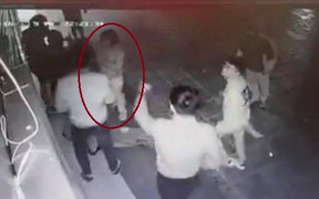 Sức khỏe cô gái bị nhóm côn đồ trêu ghẹo, hành hung giờ ra sao?