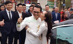 Hé lộ những hình ảnh hiếm hoi trong lễ cưới NSND Trung Hiếu và cô dâu 9X