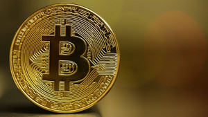 Giá Bitcoin hôm nay 19/1: Thị trường tiền ảo rực lửa, Bitcoin liên tục lao dốc